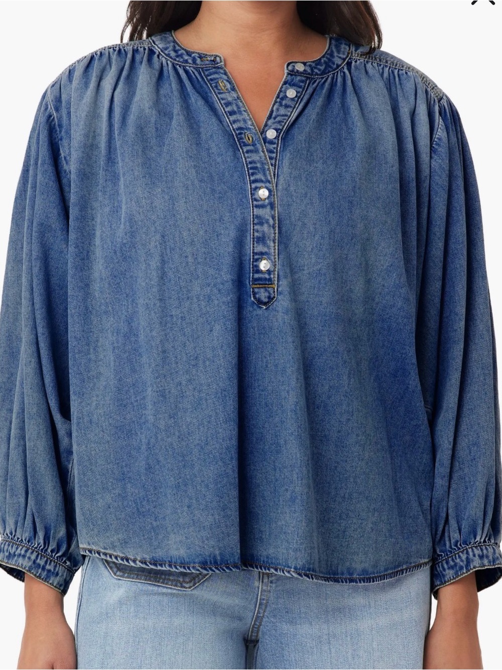 NWT Habitual Women’s High-Low Denim Shirt Top Medium M - NEW